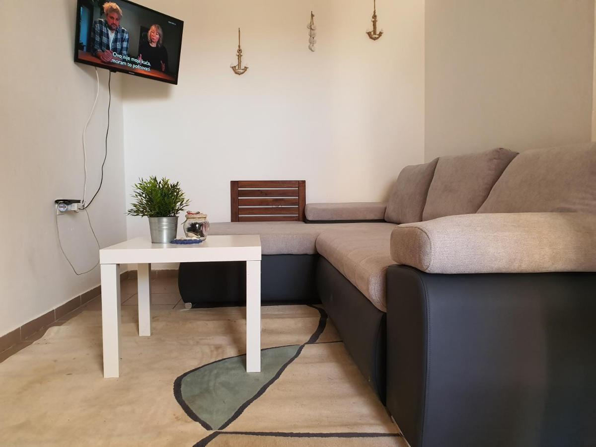 Apartmani Bellevue Vir Bagian luar foto