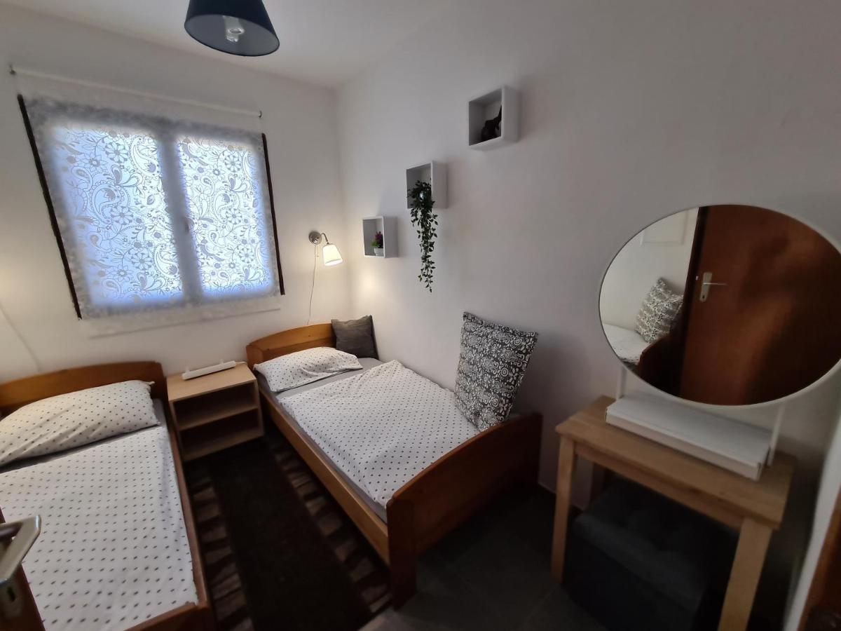 Apartmani Bellevue Vir Bagian luar foto